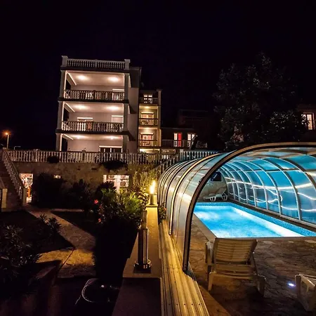 Apartment 20