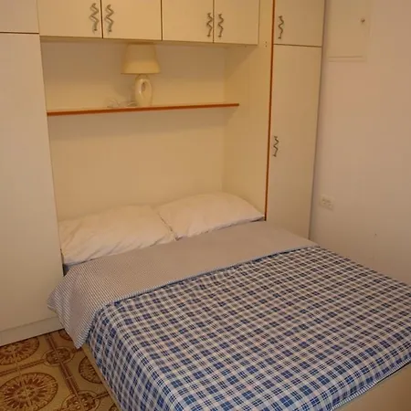 Apartment 20 *